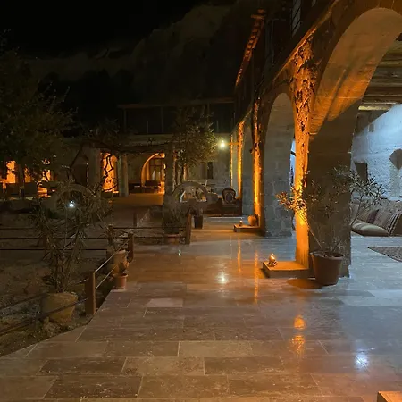 Seven Rock Cave Hotel-3