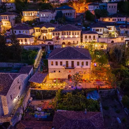 Berat Backpackers Hostel-2