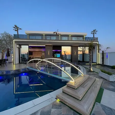 Sueno Luxury Villa-3