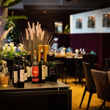 Radisson Blu Hotel, Hamburg-3