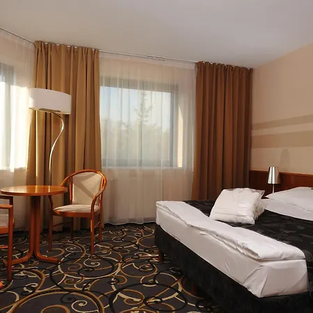 City Hotel-2