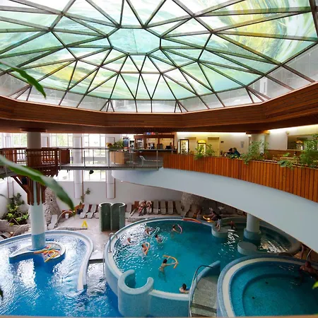 Mendan Magic Spa & Wellness Hotel-3