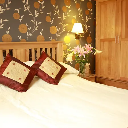 Brentwood Guest House-3
