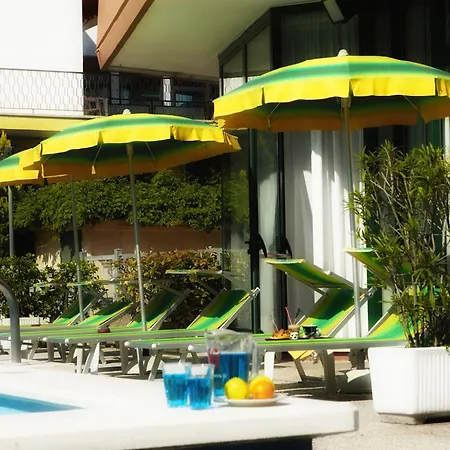Hotel American-2