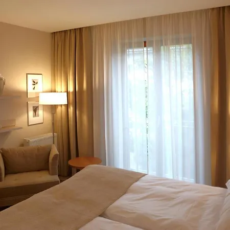 Hotel Ambassador-2