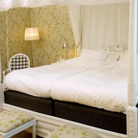 Annas Hotell-2