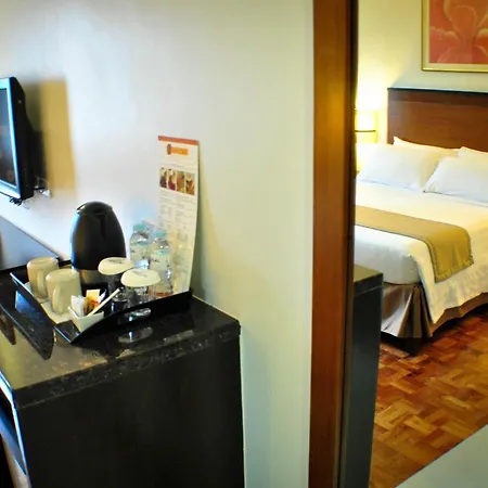 Fersal Hotel Neptune Makati-3