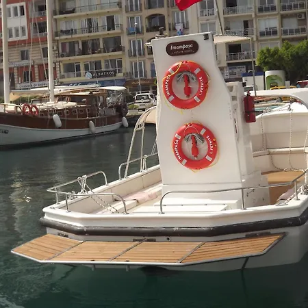 Alesta Yacht Hotel-2