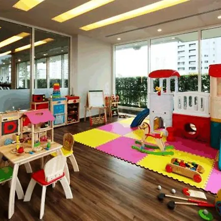 Ivy Thonglor 55-2