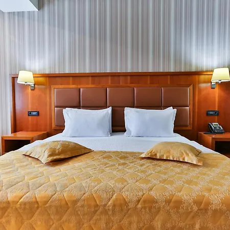 Kings Park Hotel-2
