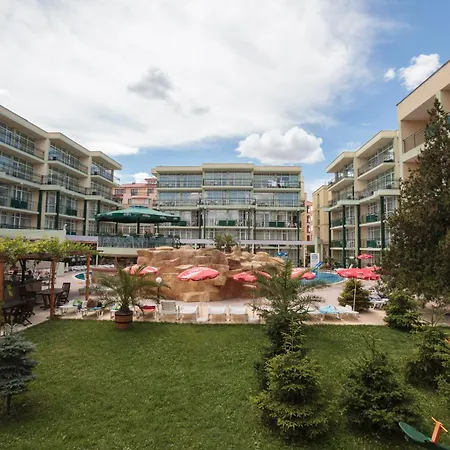 Sunny Day Club Hotel-3