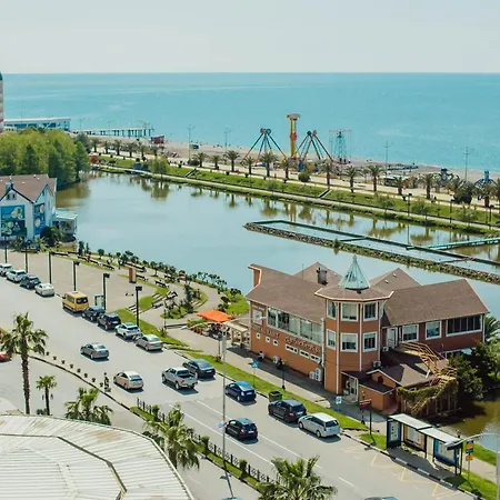 Sunshine Apartments In Alliance Palace Batumi-3