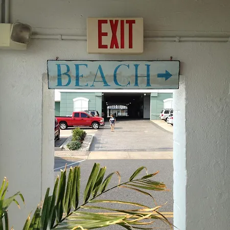 Thunderbird Beach Motel-3