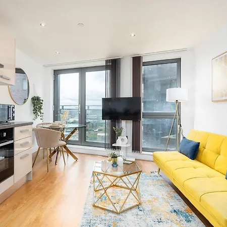Exclusive Apartment - Free Parking -Wifi Netflix- Juliet Balcony -Fully Equipped For Extended Stays-3