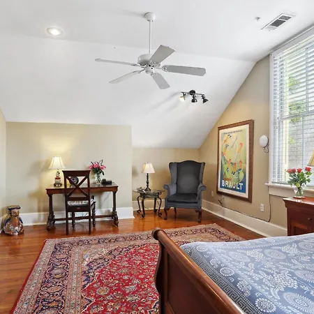 Maison Perrier Bed & Breakfast-2