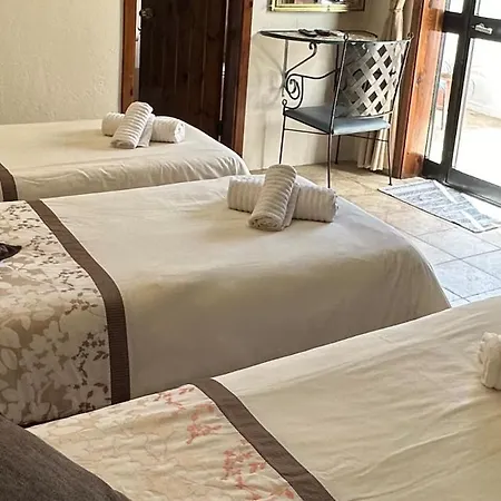 Green Grove Guest House-2