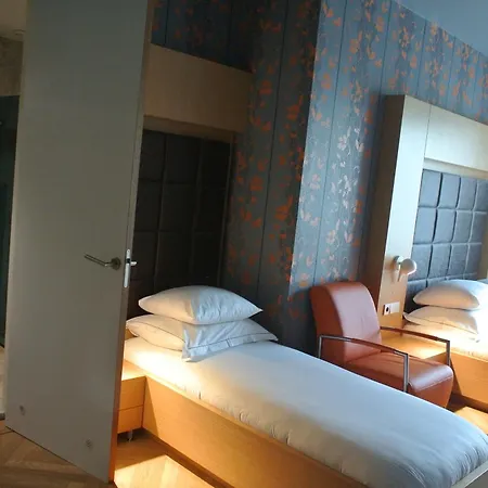 Amadi Park Hotel-3