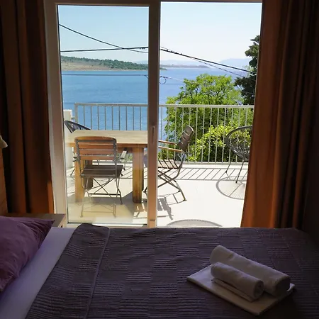 Rooms Villa Lucija-3