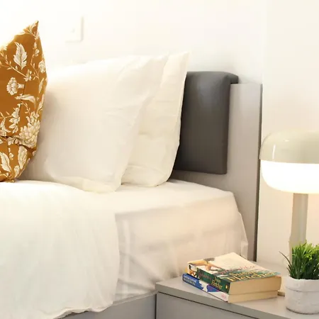 Luxury Stay At Mackenzie Beach With Private Parking And Balcony-3