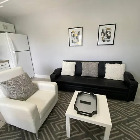 Bens Spacious Luxury Suite-3