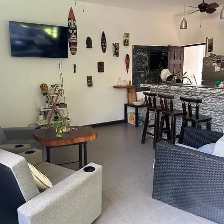 El Chante Surf House-3