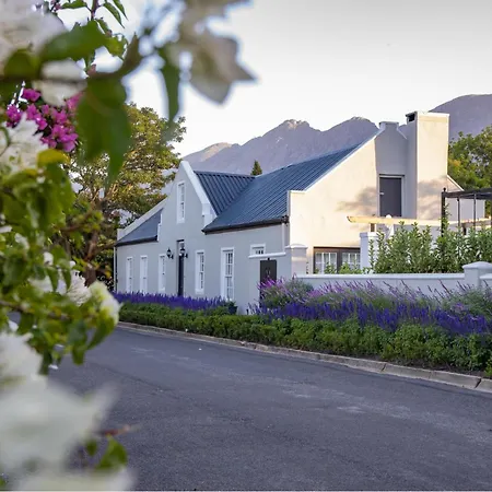 Macaron Boutique Guest House-2
