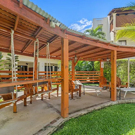 Tropical Gardens Suites And Apartments-3