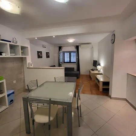 Guest Accomodation Zura-3