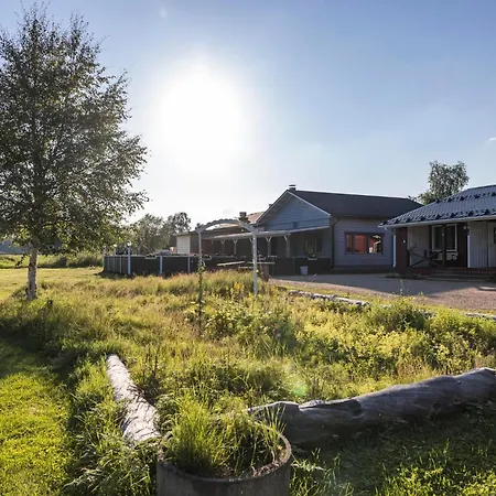 Arctic River Resort-2