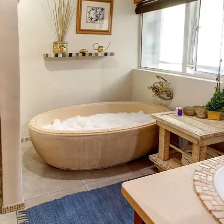Strand Honeymoon Suite Studio-2