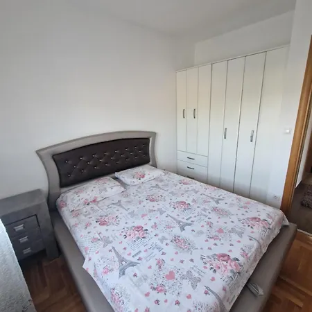 Apartment For A Day-2