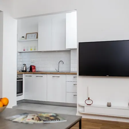 Big Tree Apartment & The Nest Apartment - Free Parking-2