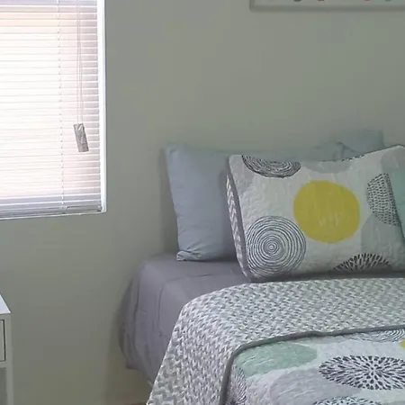 Peaceful Room Close To The Beach-3