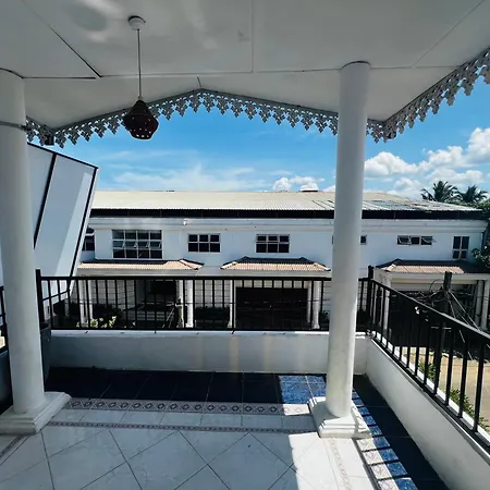 Ramlyn Guesthouse Negombo-3