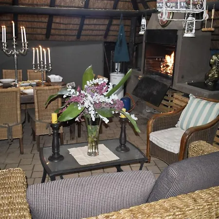 Fredericks Place Giraffe Room-2