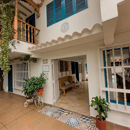 Casa Del Puerto Hostel & Suites-3