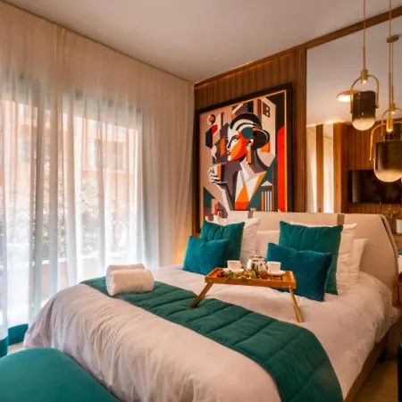 Logement De Luxe Avec Piscine, Hivernage-3