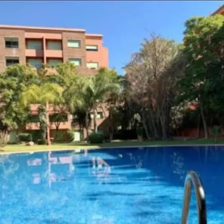 Logement De Luxe Avec Piscine, Hivernage-2