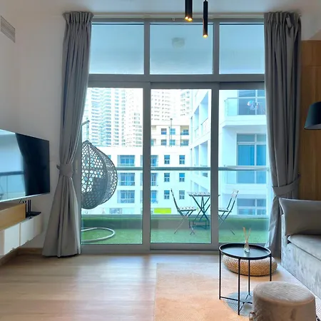 Ultra Luxury Flat Fully Upgrade With Balcony In Marina-2