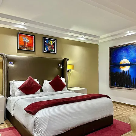 Victoria Crown Plaza Hotel-2