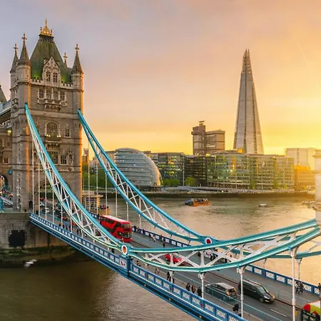 Tower Bridge Rainbow Suites-2