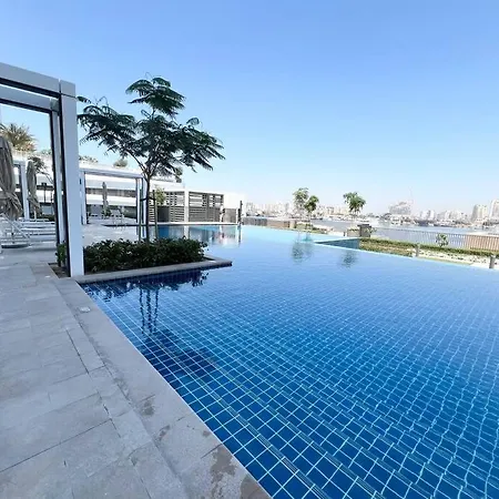 Stylish 1 Bedroom High Floor In Creek Edge-3
