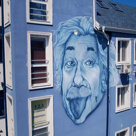 Rcr Einstein Studios-2