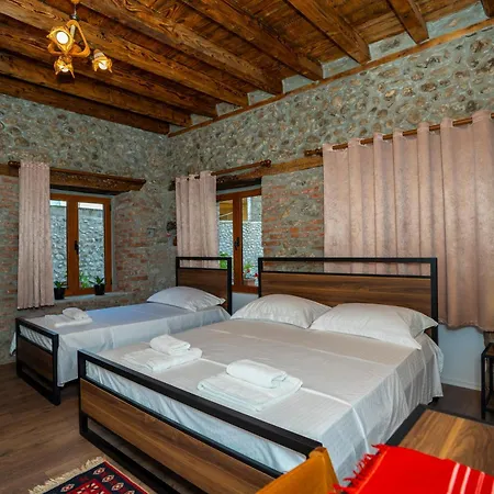 Intown Guesthouse Shkoder-3