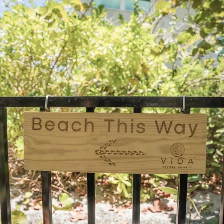Vida Cayman Luxury Boutique Eco Hotel-2