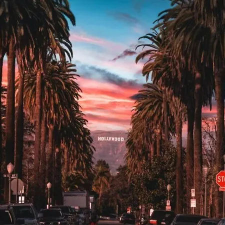 Modern Hollywood Home Sunset View & Free Parking - 10Mins To Universal Studios-3