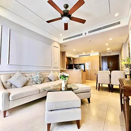 Luxurious Apartment Free Pool Sauna Gym-3