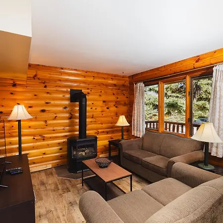 Overlander Mountain Lodge-3