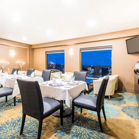 Holiday Inn Convention Center By Ihg-3