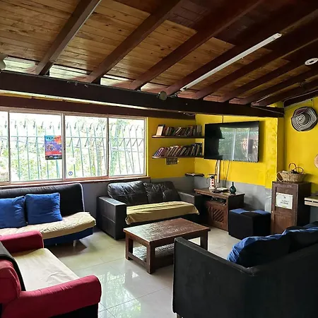 Arcadia Hostel Medellin-2